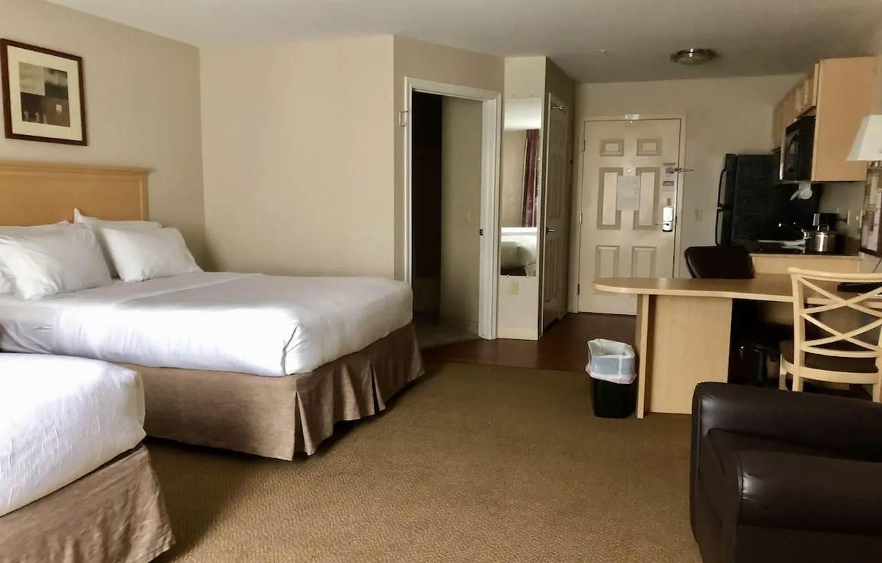 Candlewood Suites Houston The Woodlands By Ihg Экстерьер фото
