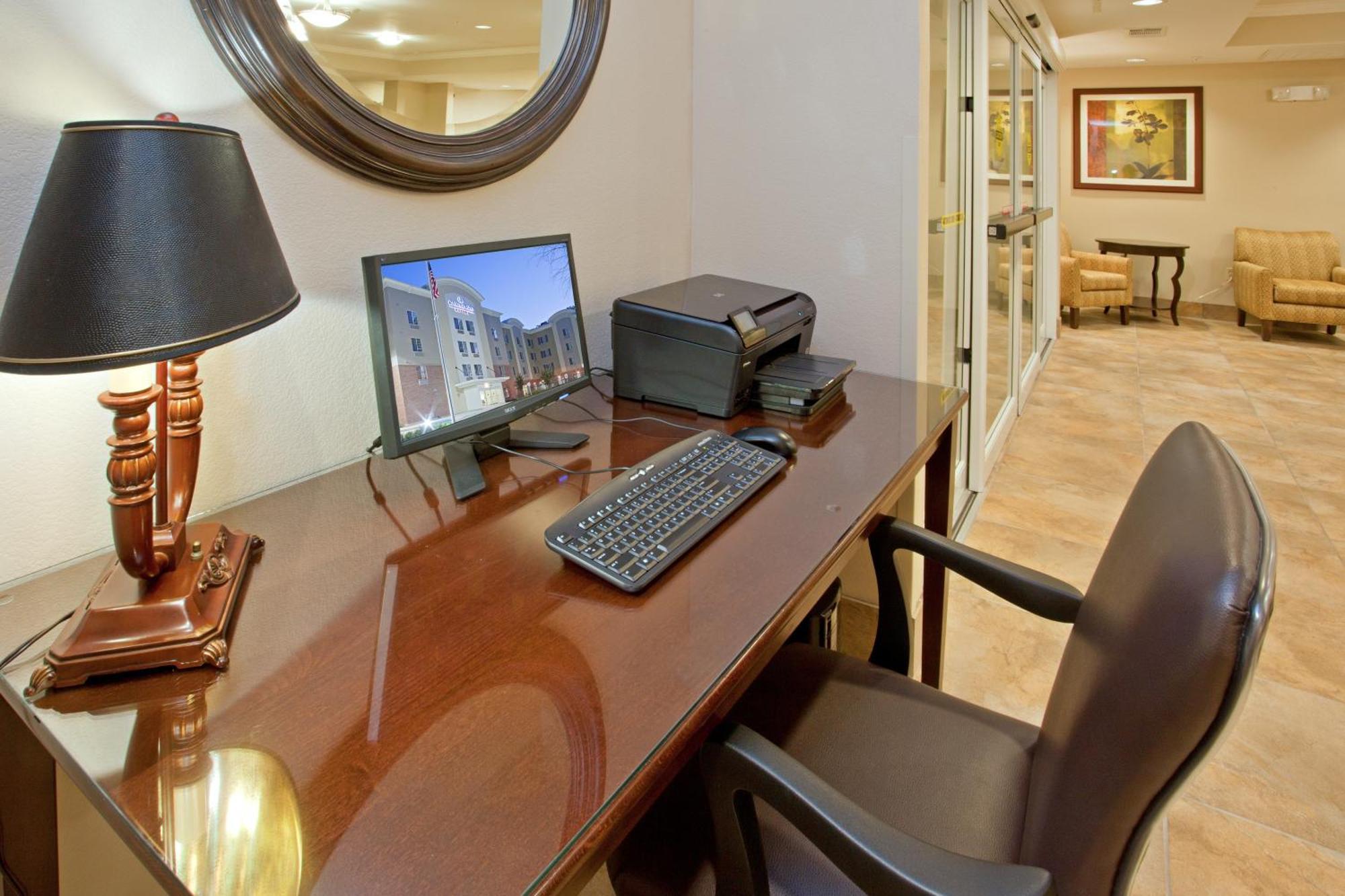 Candlewood Suites Houston The Woodlands By Ihg Экстерьер фото
